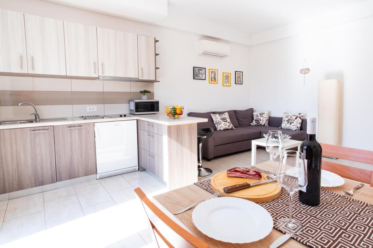 Apartmani Jolly Porec: Blizu Centra I Mora Poreč Exterior foto